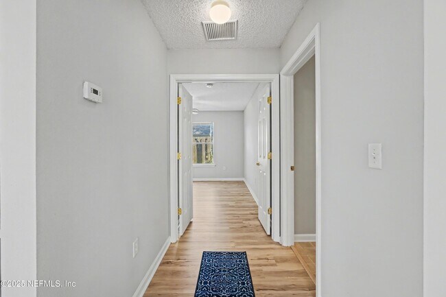 Building Photo - 1290 Ardmore St