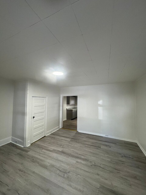 Building Photo - 306 Walnut St