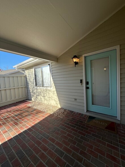 Building Photo - 5935 Inland Greens Dr