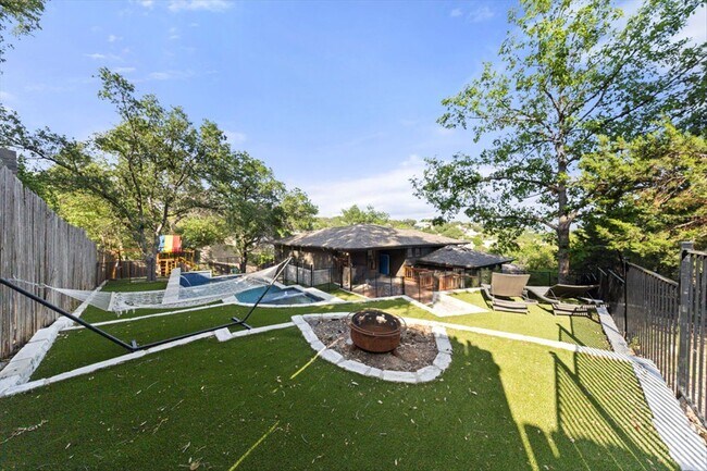 Building Photo - 6002 Mt Bonnell Rd