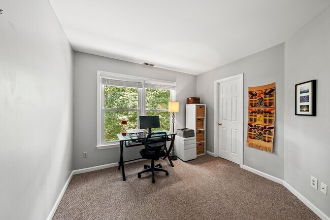 Building Photo - 4006 Kettering Dr