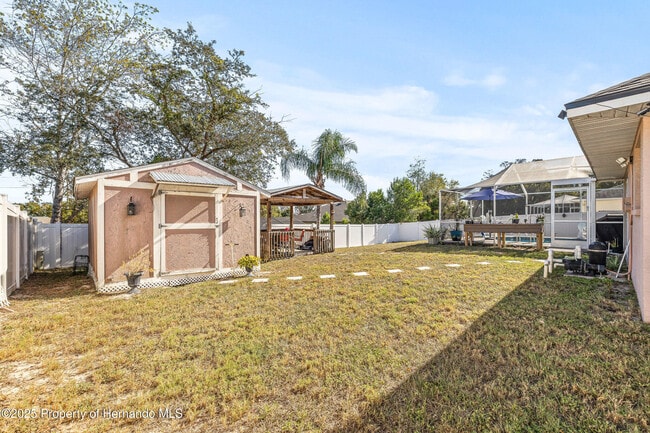 Building Photo - 4052 Montano Ave