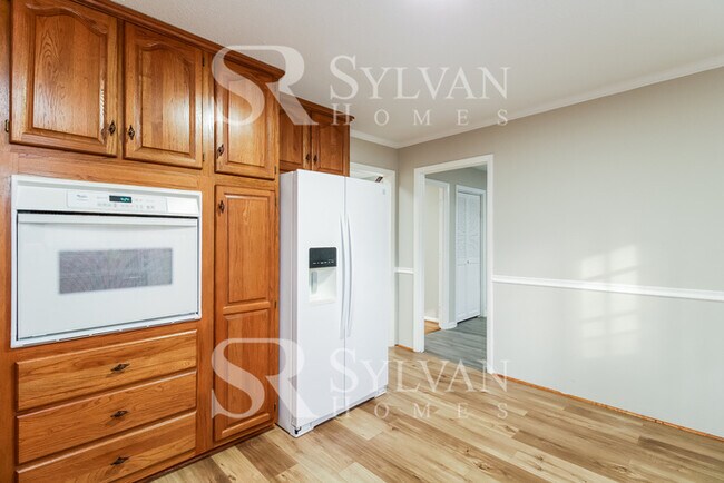 Building Photo - Beautiful 5BR home in North High Point!