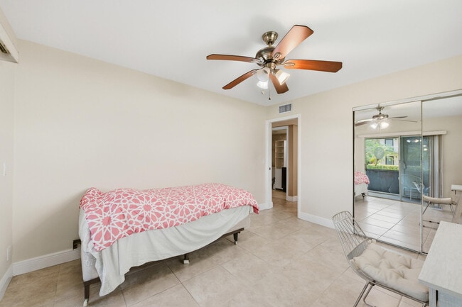 Building Photo - 729 Normandy Trail