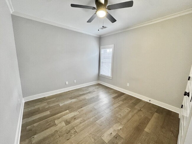 Building Photo - 441 Josephine St