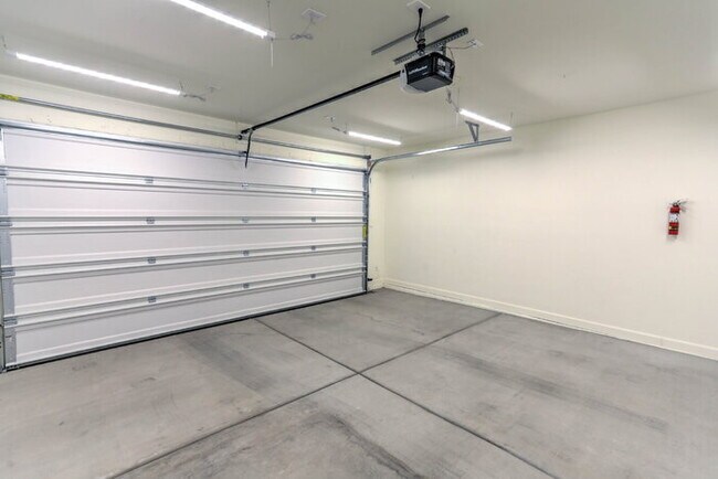 Building Photo - Santa Cruz Meadows