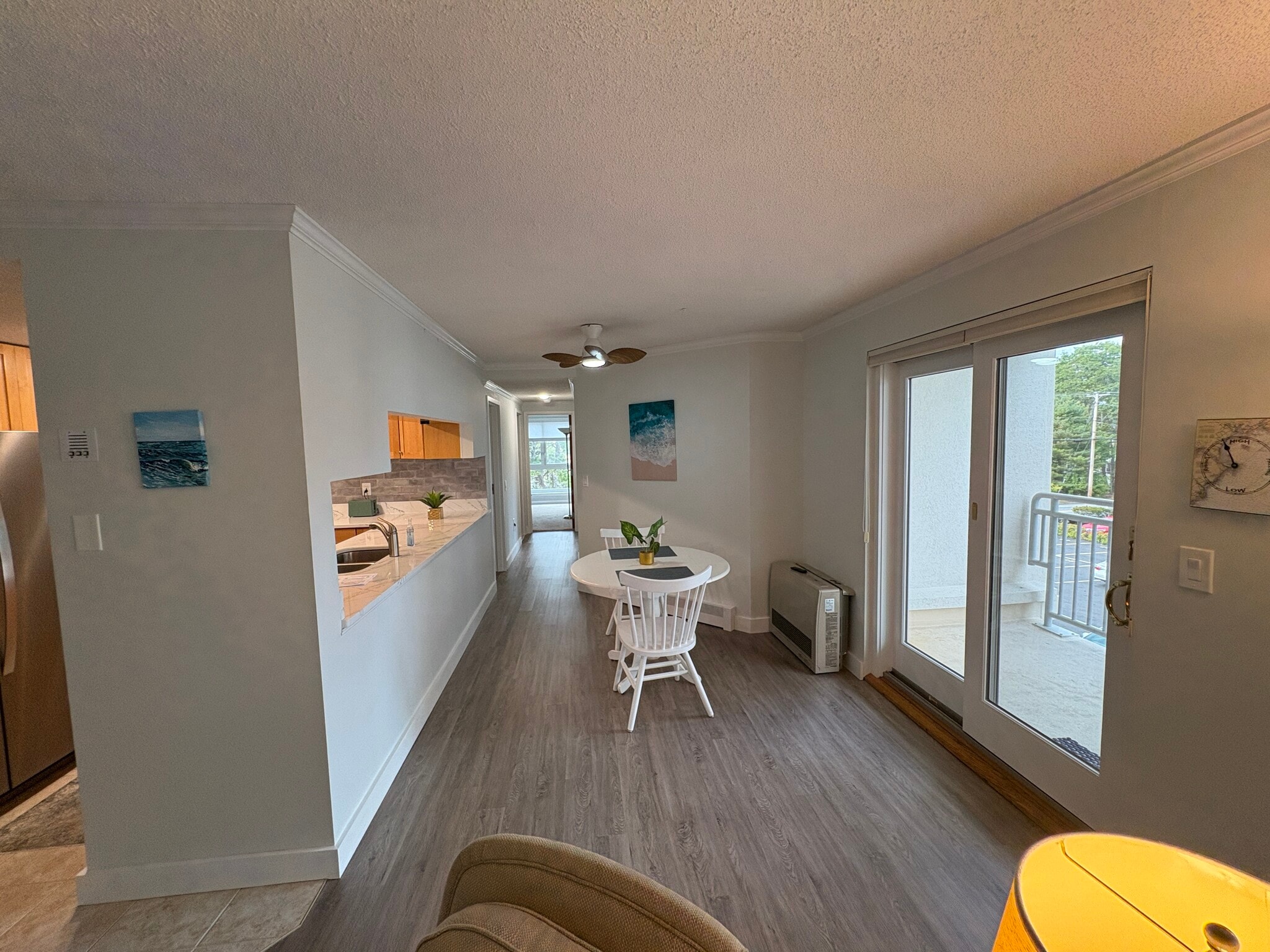 Dining Area & Patio - 219 E Grand Ave