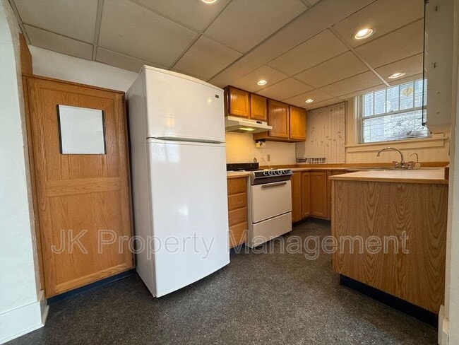 Building Photo - 2217 1st Ave S