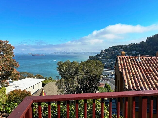 Building Photo - Beautiful, Pet Friendly Sausalito Cottage ...