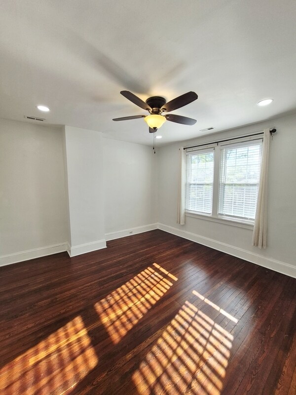 Building Photo - 2723 Fendall Ave