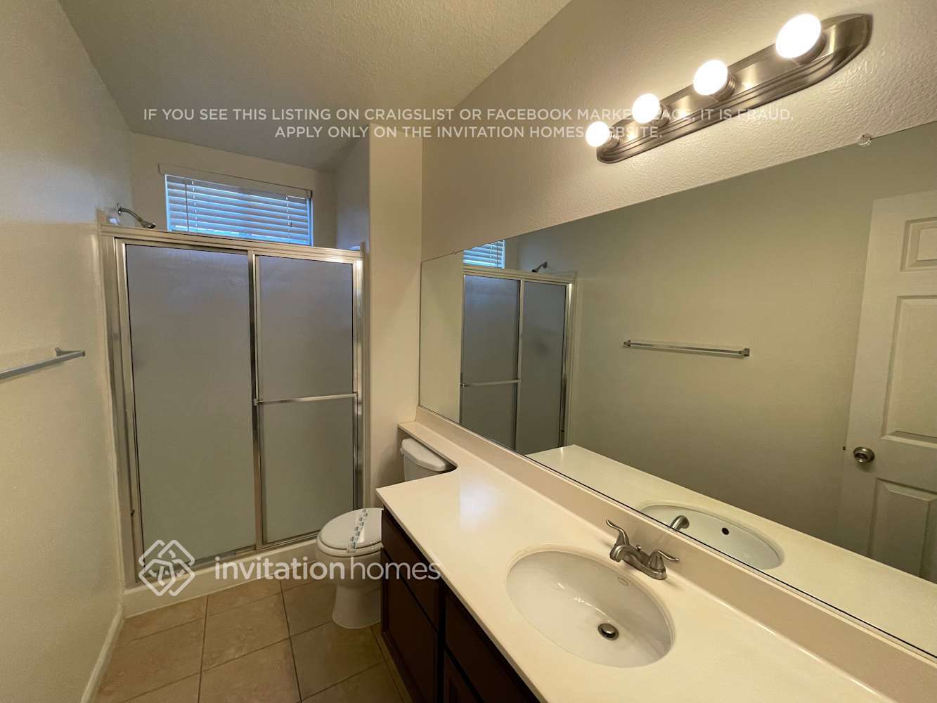 Building Photo - 3205 Lantana Ct