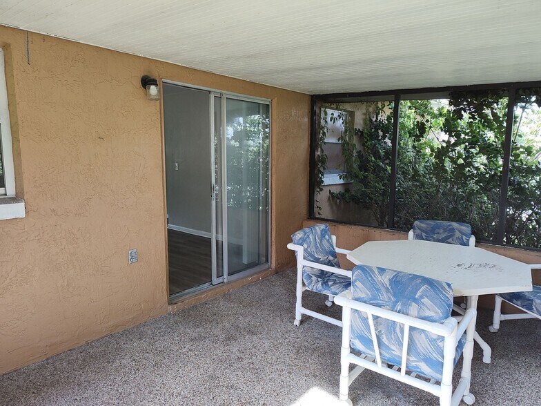 Building Photo - 3263 N Maidencane Dr