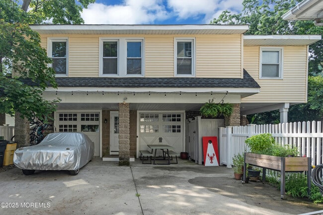 Primary Photo - 308 Hume St
