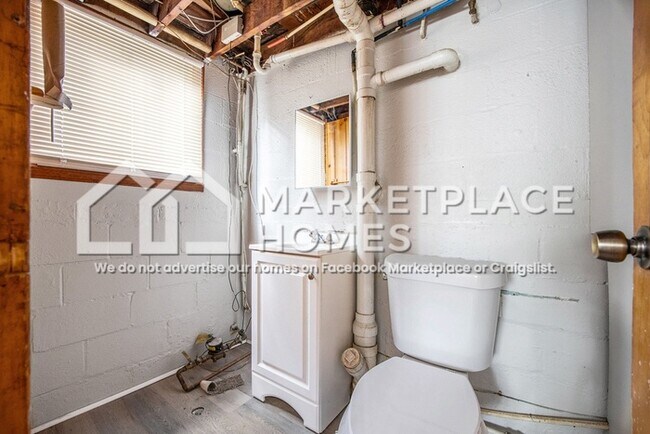 Building Photo - 8220 Jackson Ave