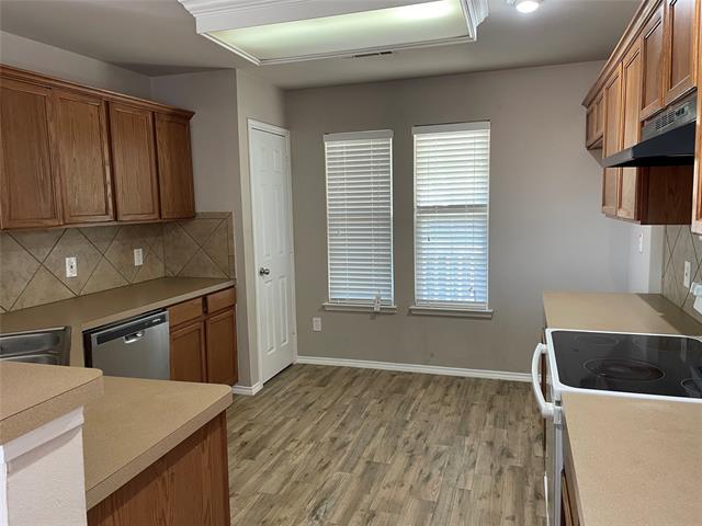 Building Photo - 7137 Wind Row Dr