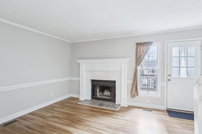 Building Photo - 4523 Hamptonshire Dr