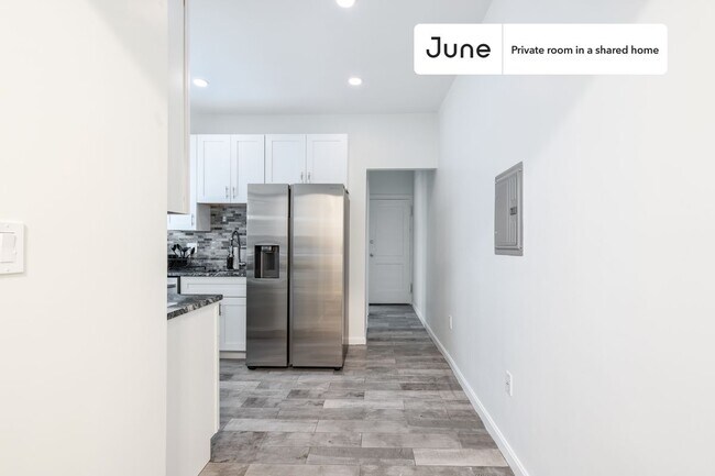 Building Photo - Room in Shared 2 bed/1 bath home