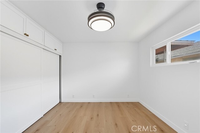 Building Photo - 9312 S 6th Ave