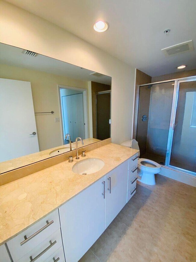 Building Photo - 550 Okeechobee Blvd