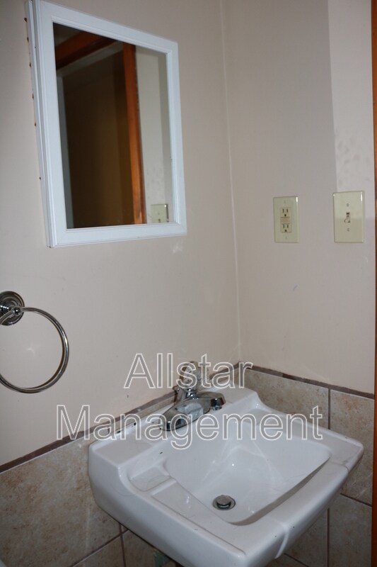 Building Photo - 26601 Lakeshore Blvd