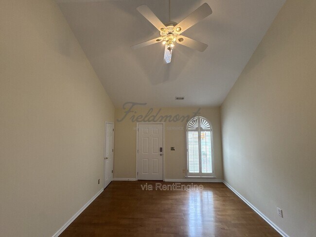 Building Photo - 102 Wyndham Ct