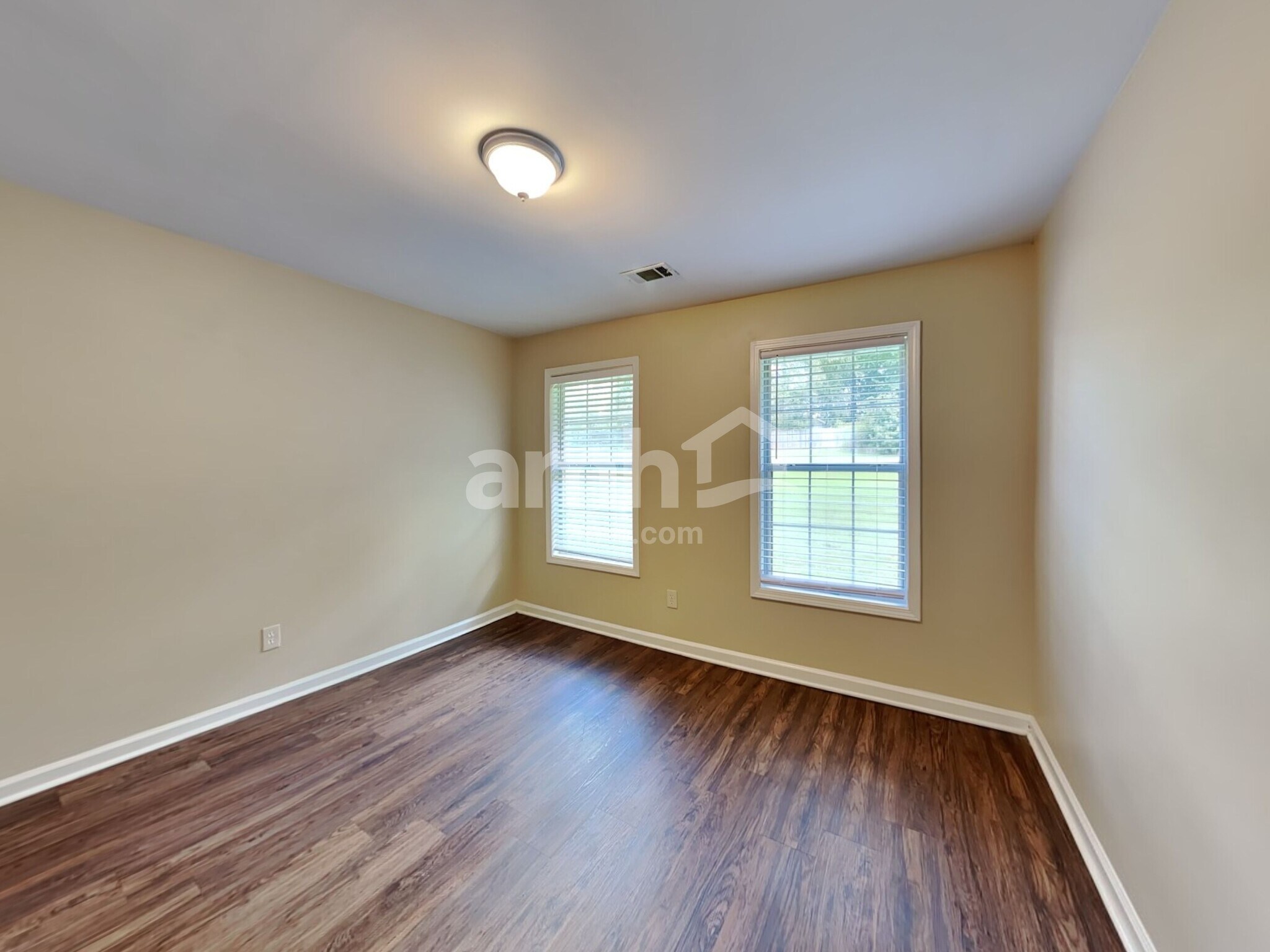 Building Photo - 412 Briarwood Rd