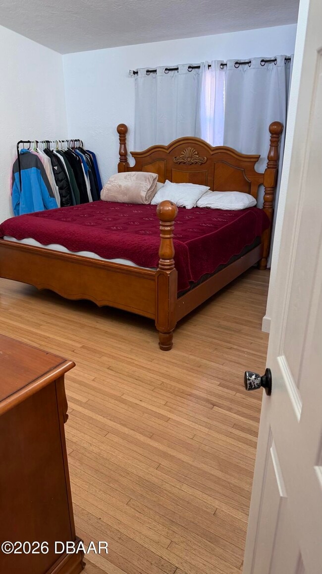 Building Photo - 215 Woodland Ave