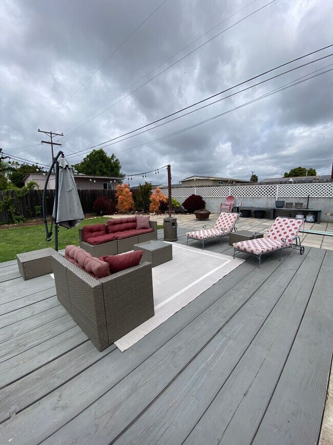 Building Photo - Gorgeous, Spacious 3 bed / 1 bath located near Encanto, San Diego!