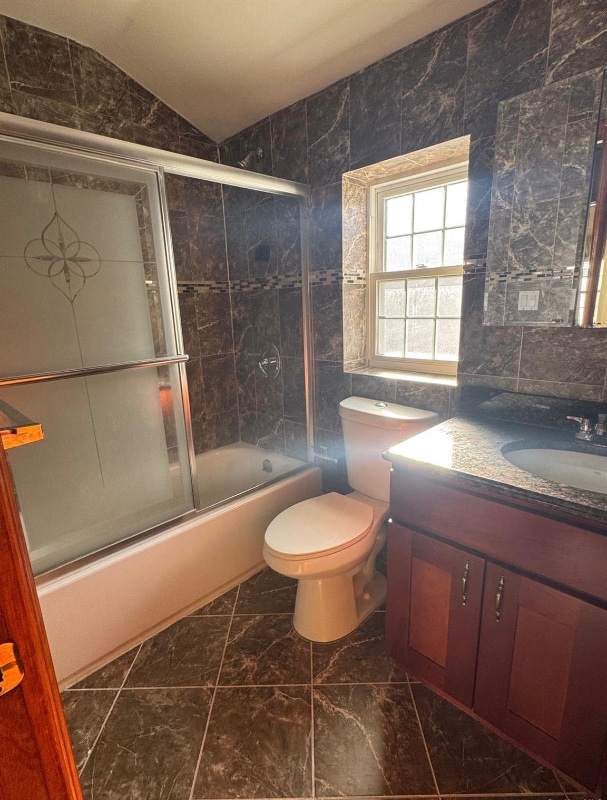 Building Photo - 85-19-8239 239th St