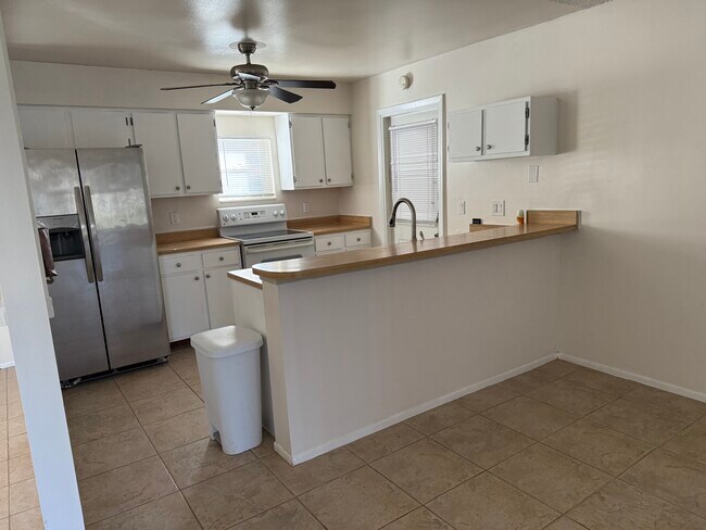 Building Photo - 10859 Wilderness Ct