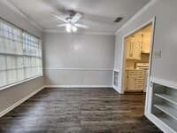 Building Photo - 420 Top Hill Dr