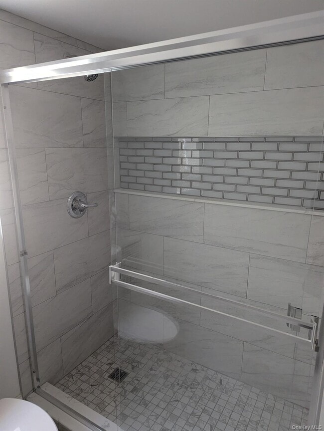 Building Photo - 10 Wild Oaks Rd