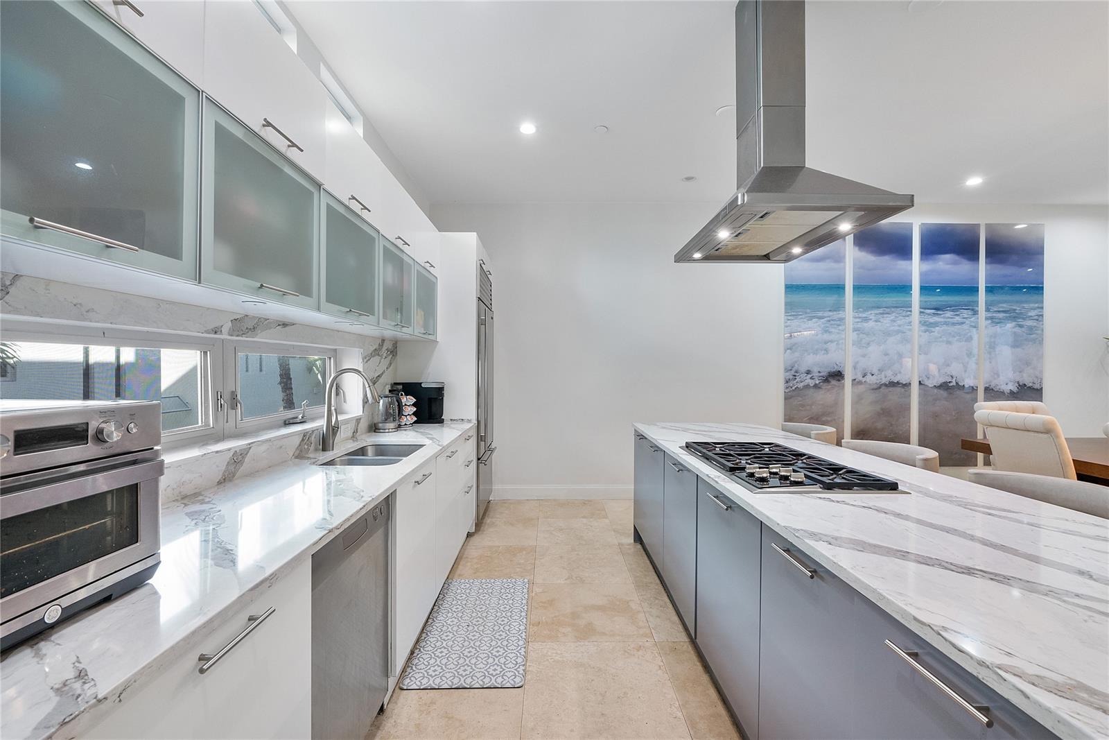 Building Photo - 3266 NE 15th St