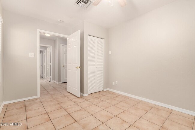 Building Photo - 17303 E Caliente Dr