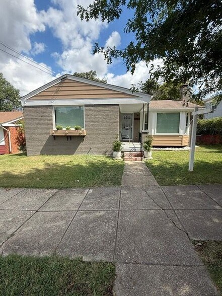 Building Photo - 1112 Chaplin St SE