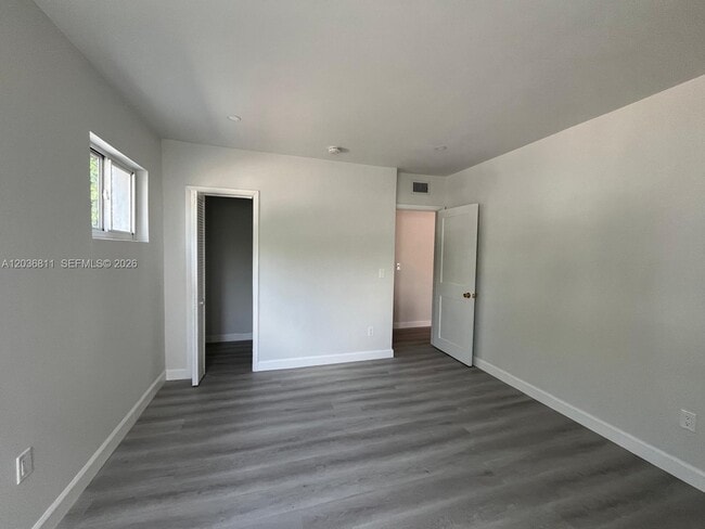 Building Photo - 602 SW 13th Ave