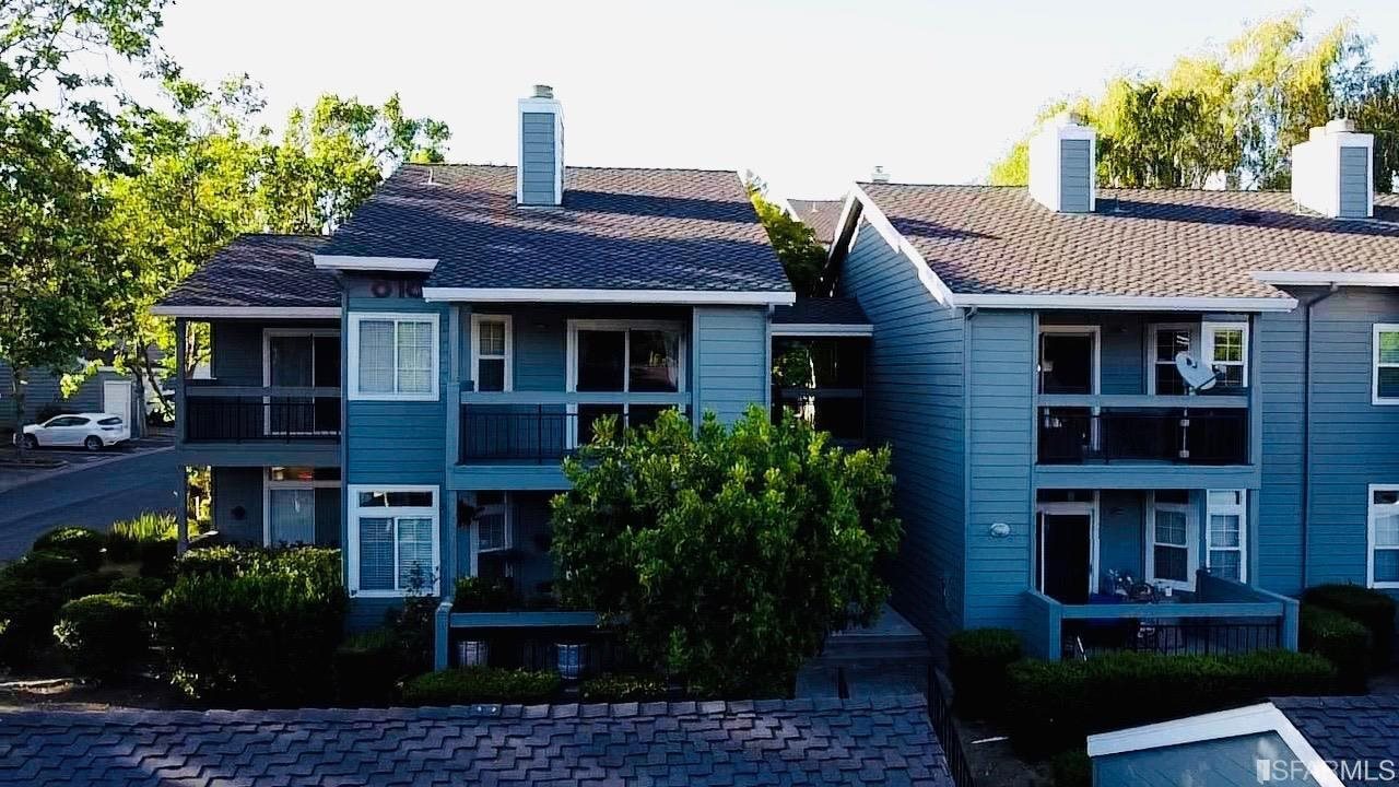 Building Photo - 8185 Mountain View Dr