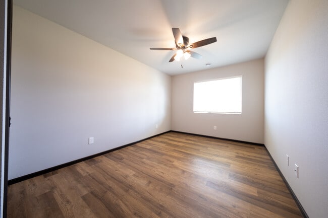 Building Photo - 669 4th Cir Dr SW