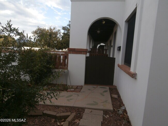 Building Photo - 248 S Paseo Lobo