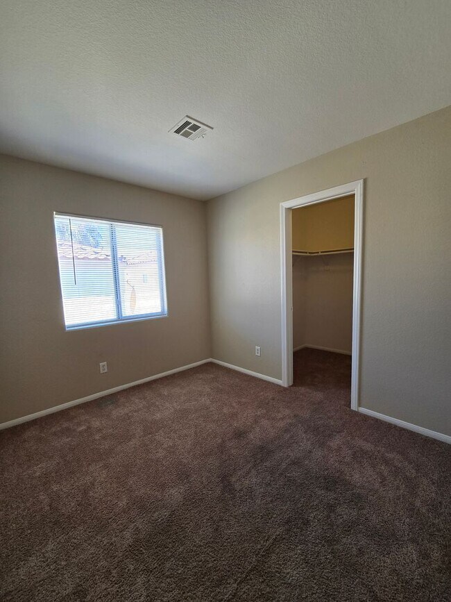Building Photo - A Fabulous 3 Bed, 2.5 Bath, 2 Story Home W...