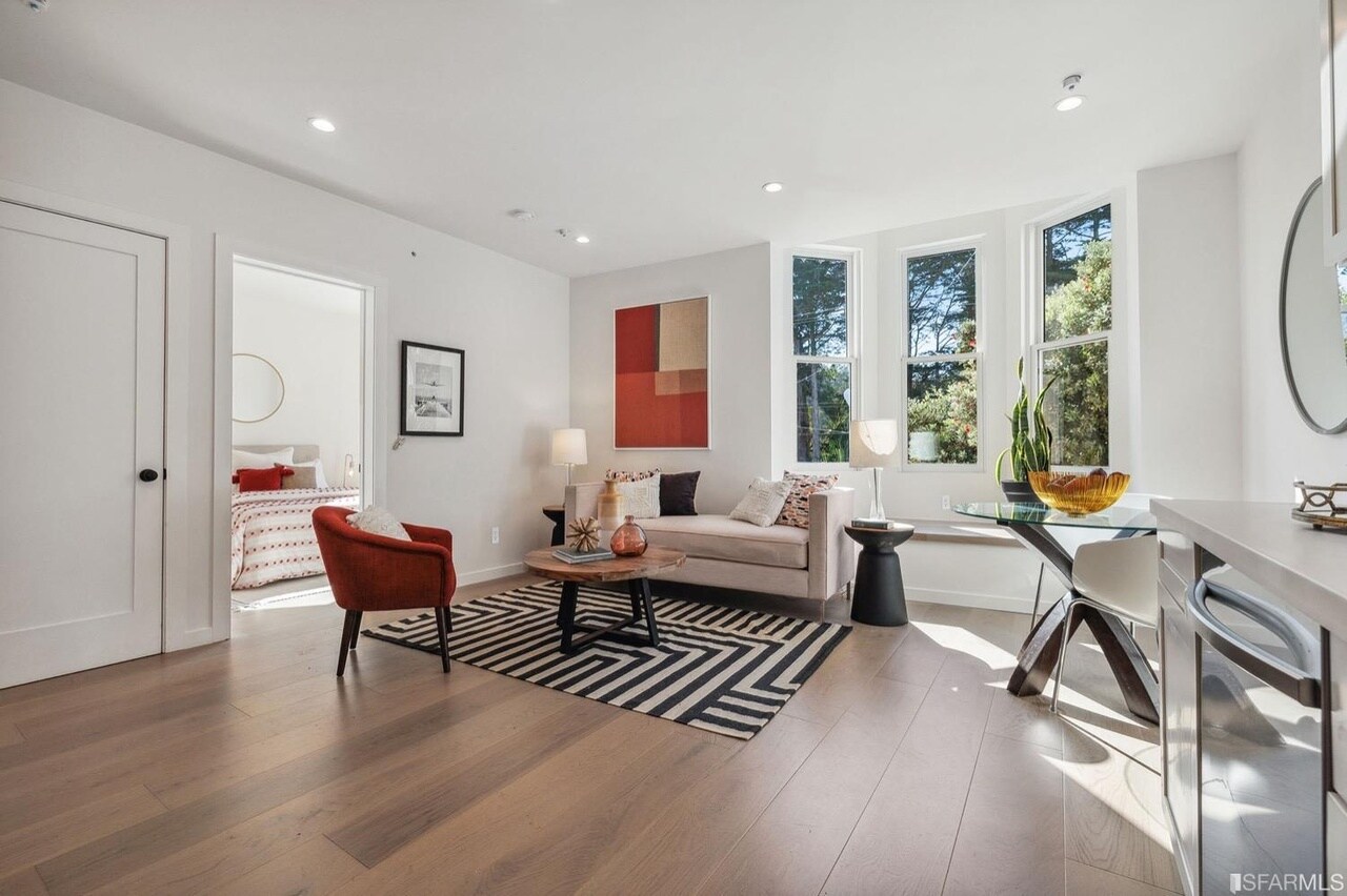 Living Room - 3036 Fulton St