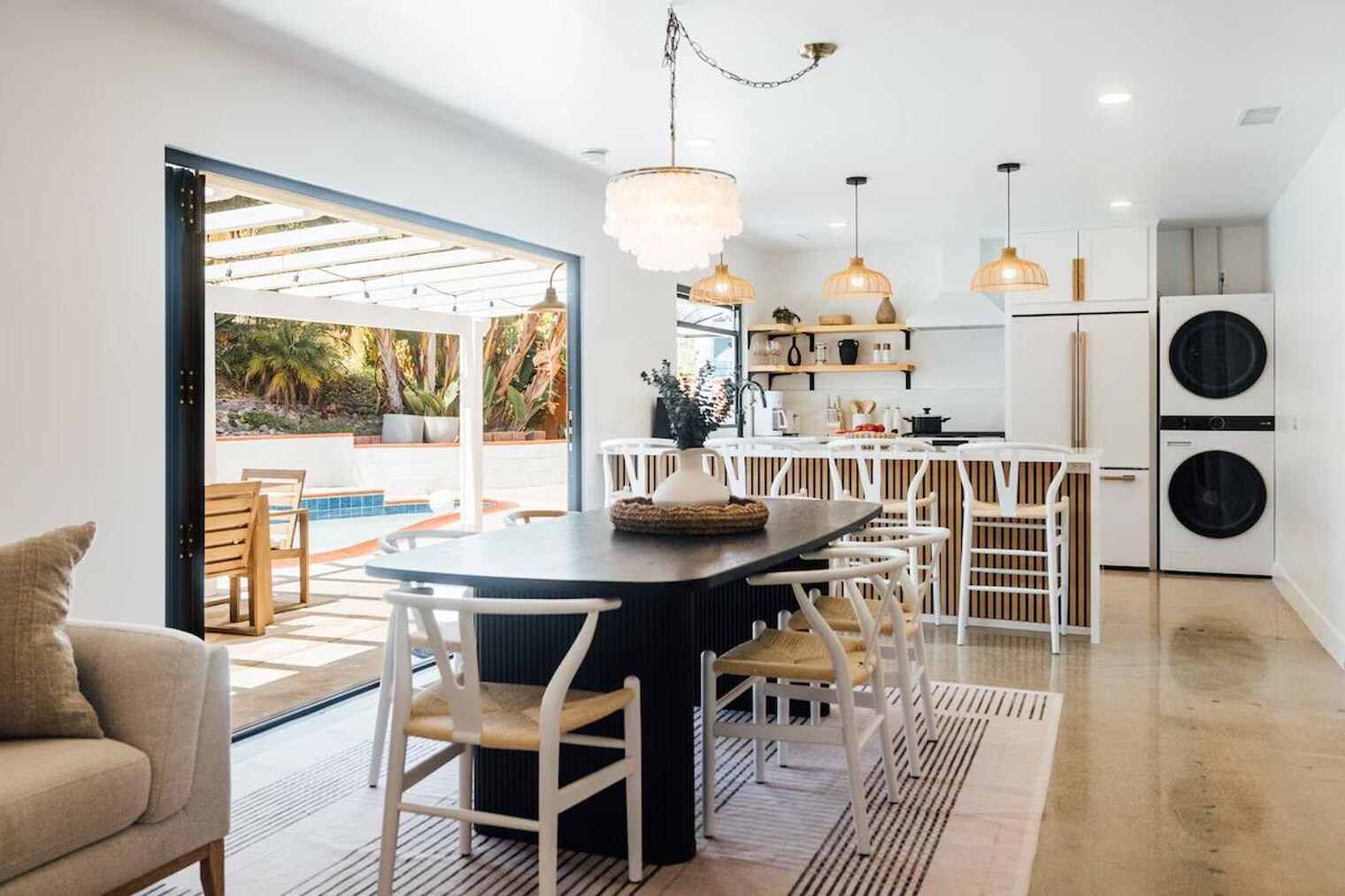 Building Photo - 4883 Hillside Dr