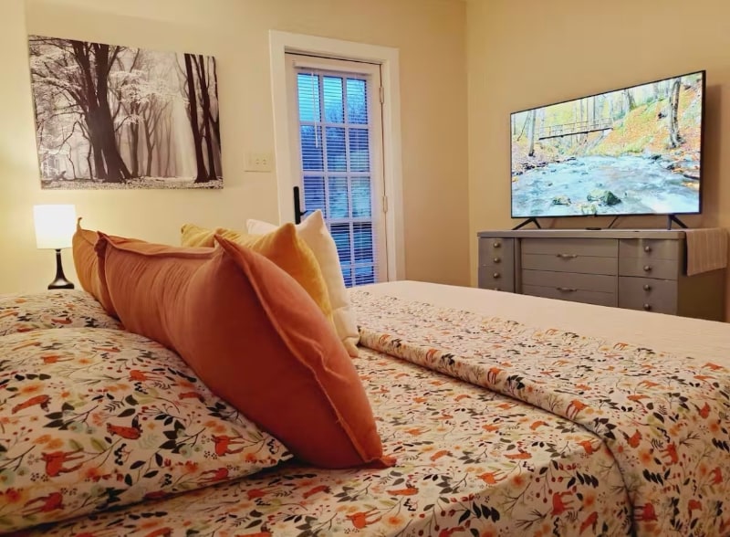 Building Photo - 42083 Sweet Spring Ln