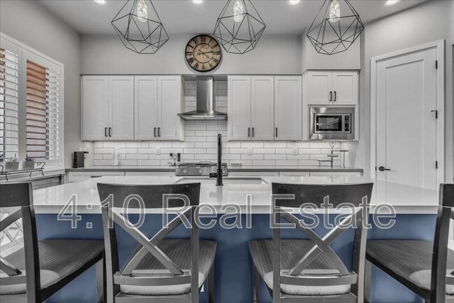 Building Photo - 1111 E Missouri Ave