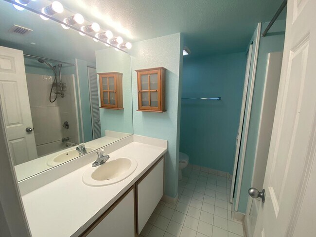 Building Photo - 3675 Seaside Dr
