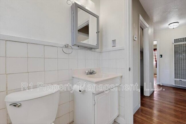 Building Photo - 165 Hilton Ave NW