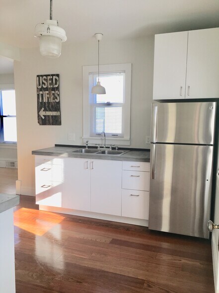 stainless appliances - 1711 3rd Ave N