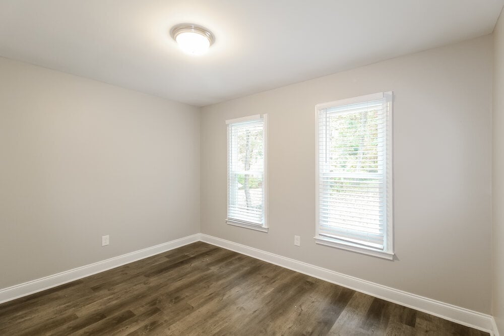 Building Photo - 2570 Broadmoor Ct