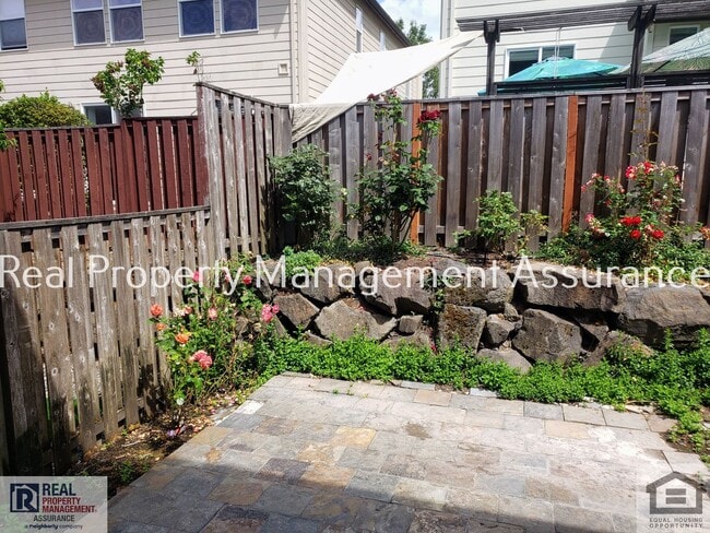 Building Photo - 12781 NW Forest Spring Ln