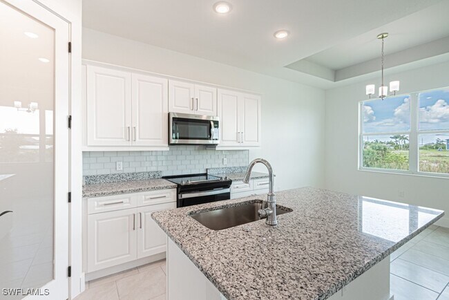 Building Photo - 420 NW 18th Pl